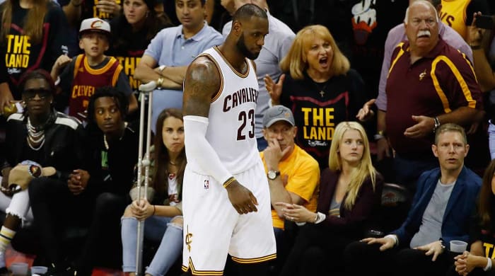 lebron-james-sits-nba-finals.jpg